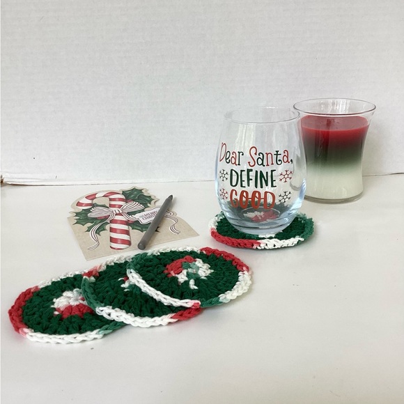 Coaster Set Hand Crafted Red White Green Christmas Holidays - Picture 5 of 6